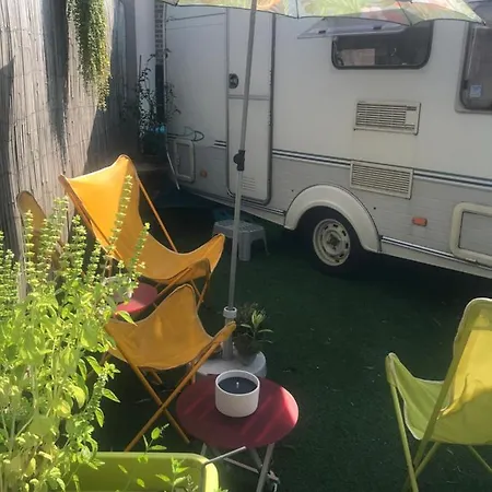 Gardencaravan Near In Green Area キャンプ場